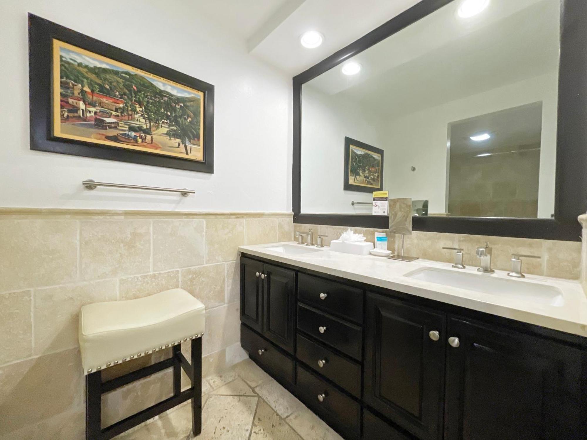 Catalina Courtyard Suites Avalon Buitenkant foto