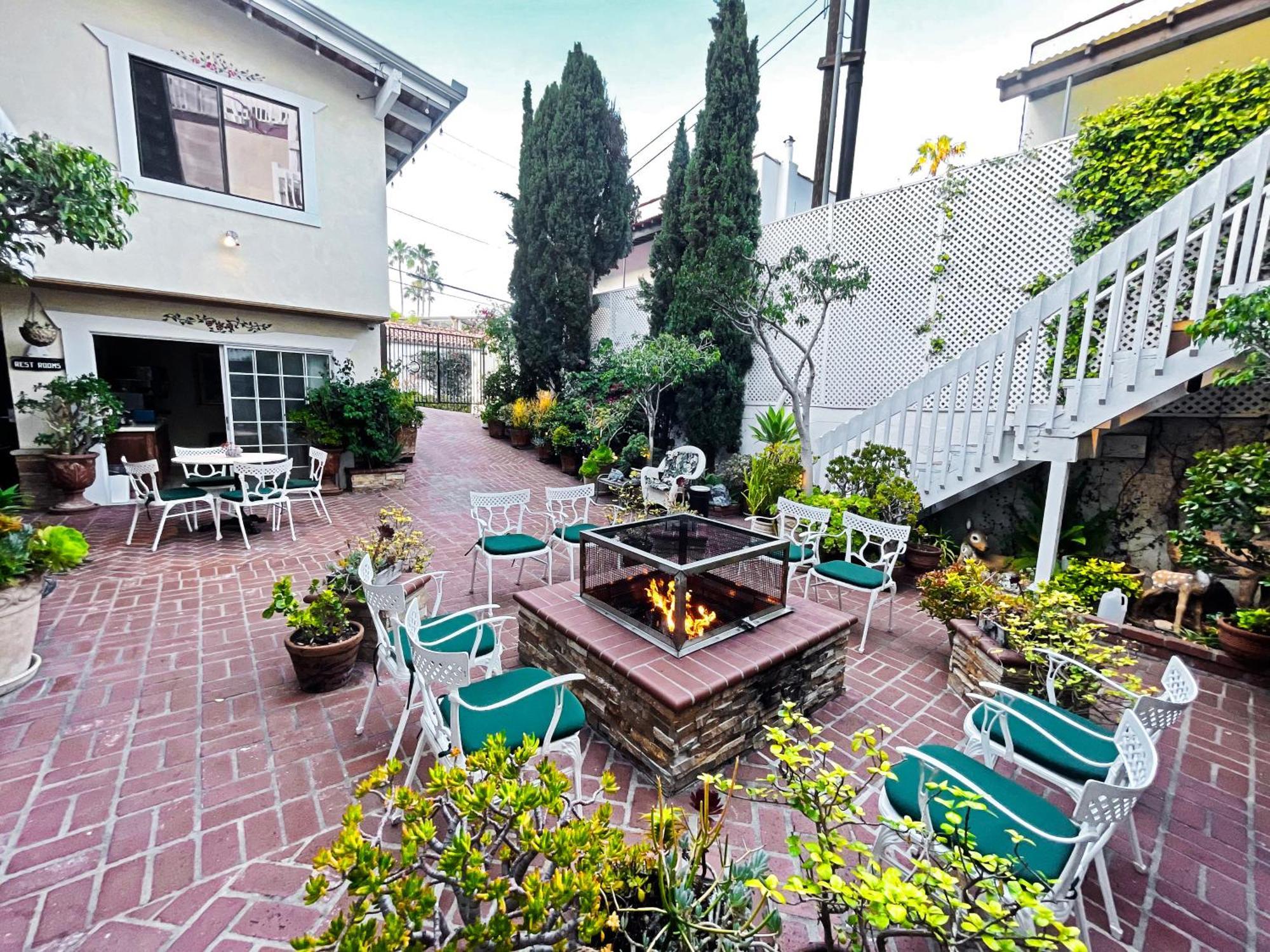 Catalina Courtyard Suites Avalon Buitenkant foto
